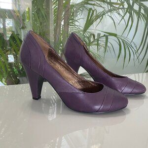 Vintage Style Size 39 European Purple Leather High Heels Made in Spain